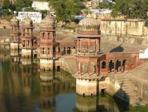 places to travel around delhi for girls trip