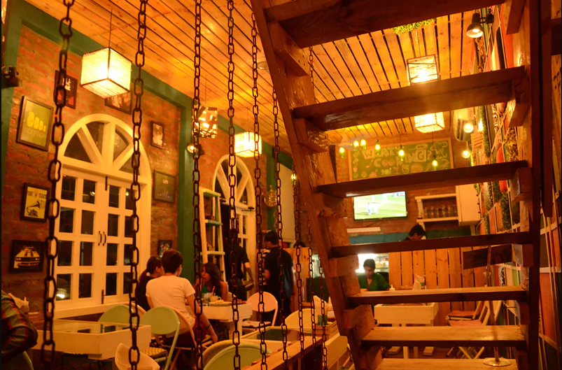 Good Vibes & Rustic Feels From North To South Campus, This Cafe Is Attracting All Delhites!