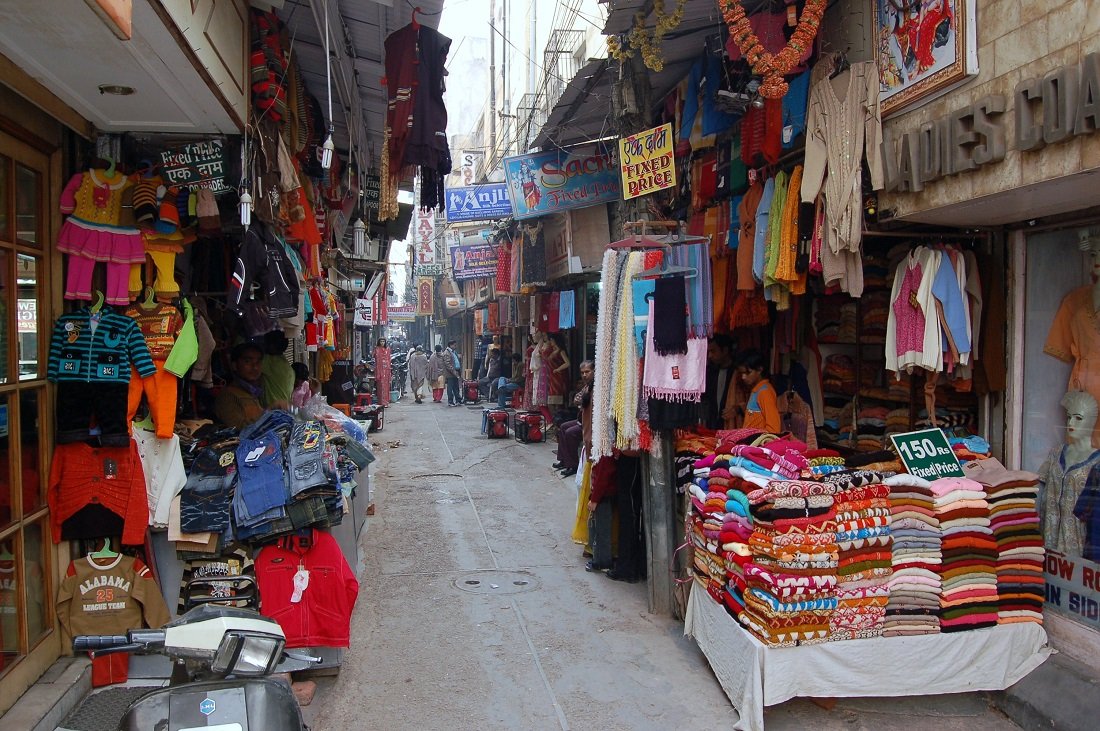 Magic of Karol Bagh Market Finally Decoded For The Shopaholic In You