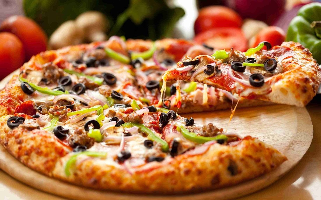 Limitless Fun And Cheesy Needs | Unlimited Pizza At Just INR 200 Just For Today!