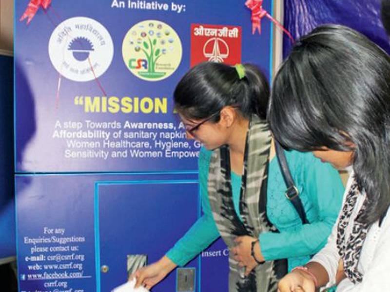 Proud Moment For All Delhites As This DU College Launches A Sanitary Pad Kiosk On Campus!