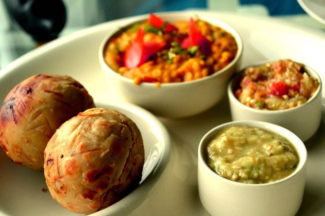 Love Litti Chokha? We Found You An Entire Street For Bihari Delicacies At Shoe String Prices!
