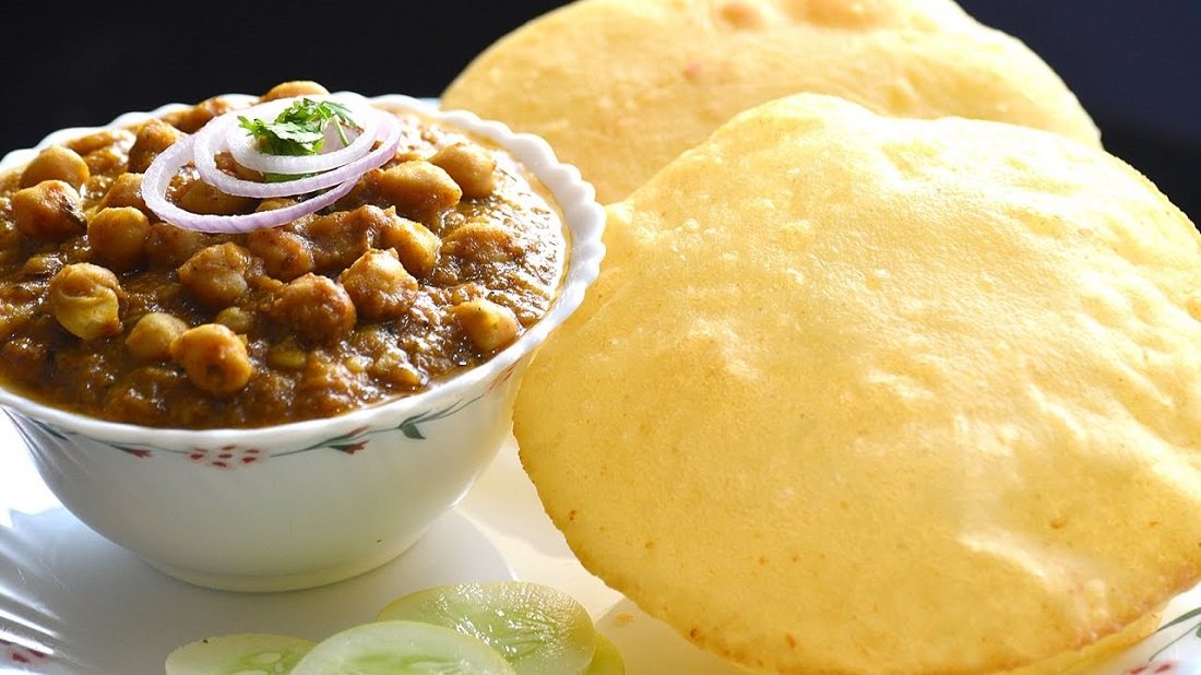 Taste The Flavours Of Street Food With Delhi’s 6 Iconic Places For Chole Bhature!