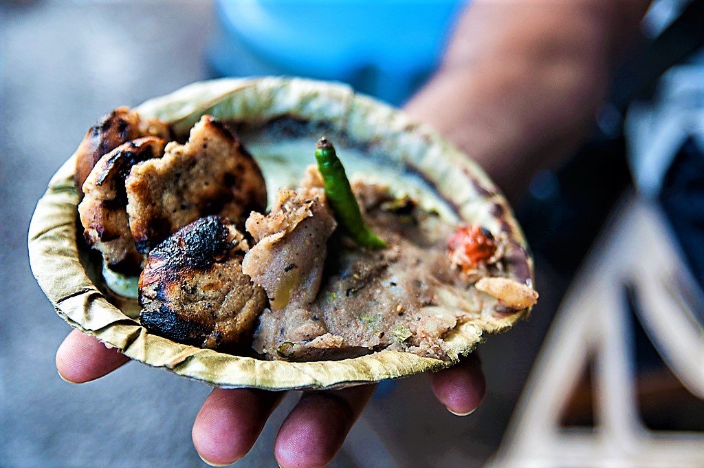 Love Litti Chokha? We Found You An Entire Street For Bihari Delicacies At Shoe String Prices!