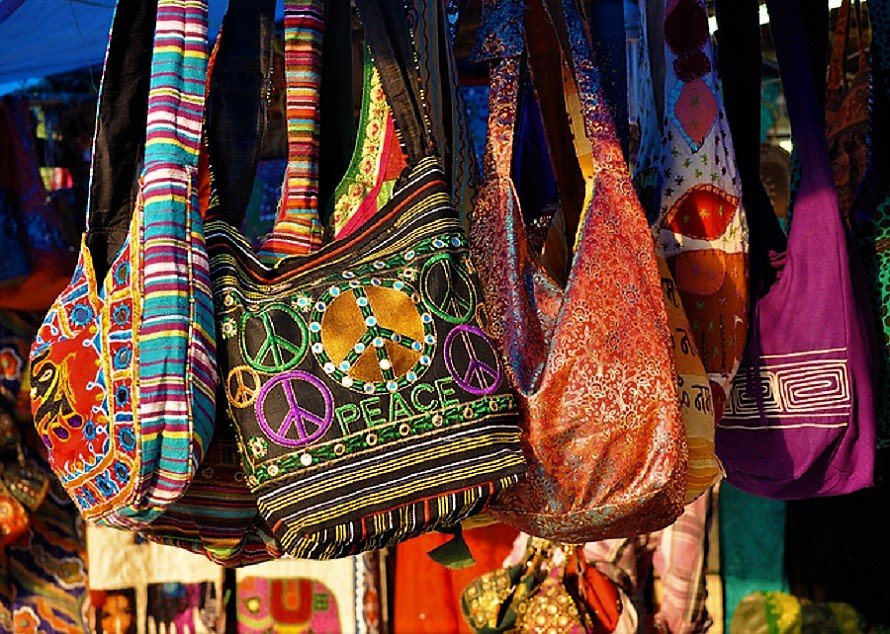 Top 7 Markets In Delhi To Pick Up Bags Worth INR 200 Or Less!