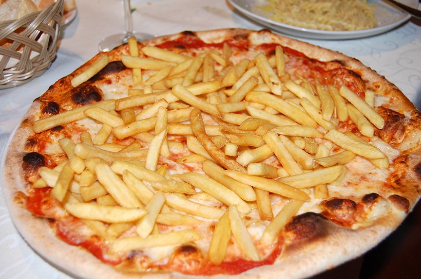 5 Unheard Pizzas Like Shawarma And French Fry Pizzas Are What Delhites Have Been Waiting For!
