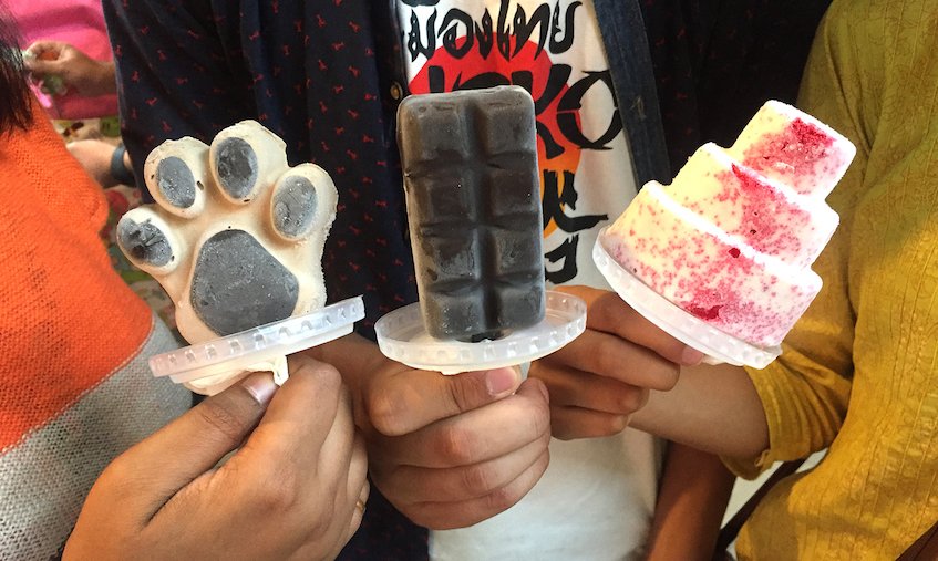 Emoi The Ice Cream Tuk-Tuk Is Here In West Delhi With Paw Shaped Ice Creams!