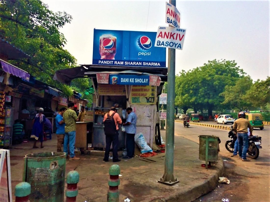 This Shop In INA Has Been Serving Dahi & Cheese Ke Sholay For More Than 20 Yrs!!