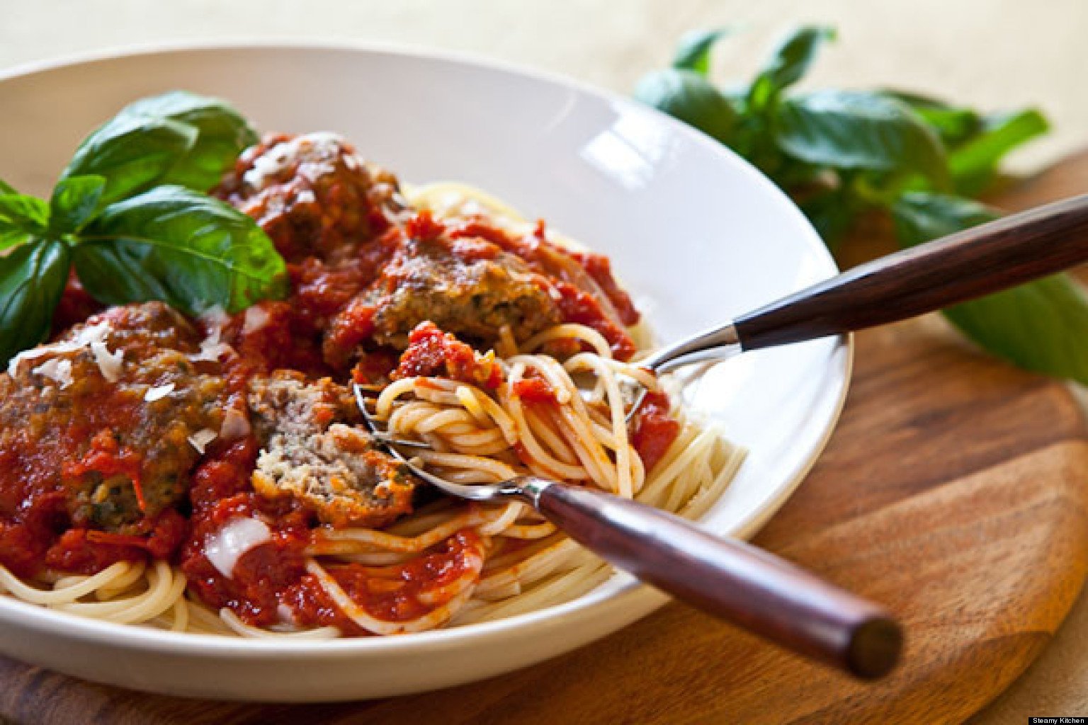 Satisfy Your Pasta Cravings With This List of Best Italian Restaurants In Town!