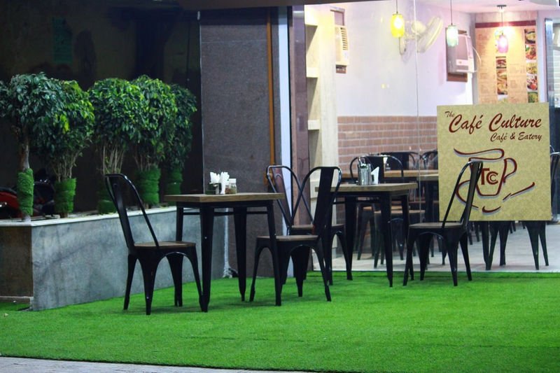 Down To Your Last 500? This Cafe In Rohini Is For All Budget Eaters!