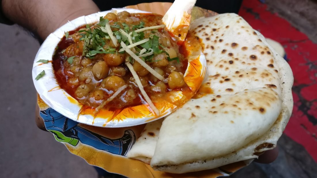 Try Delhi’s Spiciest Chole Kulche At This Joint In Old Delhi!