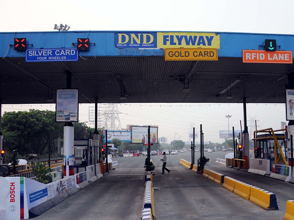 DND Toll Vandalised Due To Ongoing Padmaavat Protests!