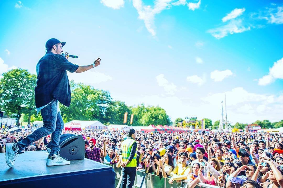 Harrdy Sandhu Is Coming To Delhi This Weekend To Turn Up The Heat!