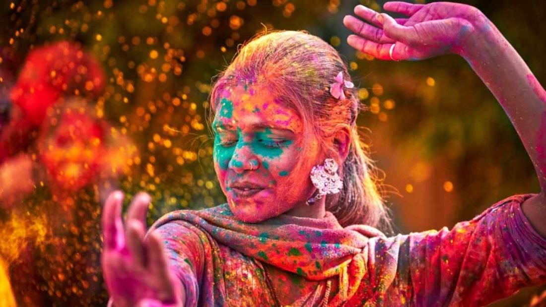 Here Is A List Of 5 Amazing Holi Parties Happening In Town!