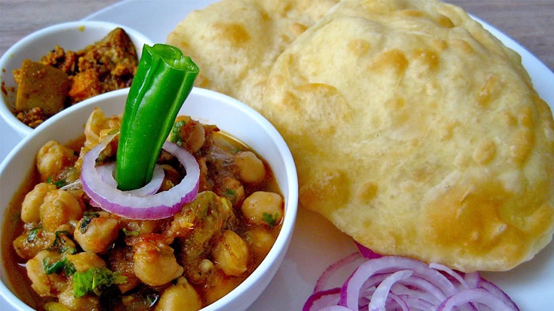 9 Iconic Chole Bhature Wale In Chandni Chowk Every True Delhiite Must Know!