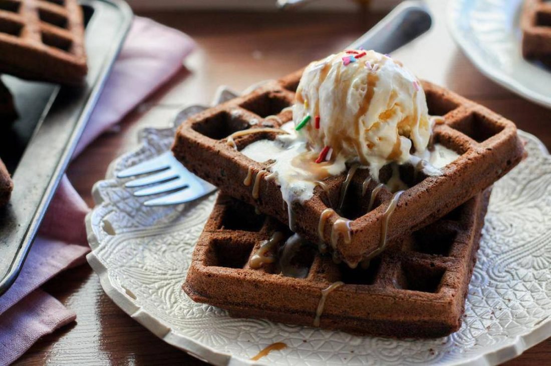 There’s A New Rooftop Waffle Station In Khan Market Serving Heavenly Waffles