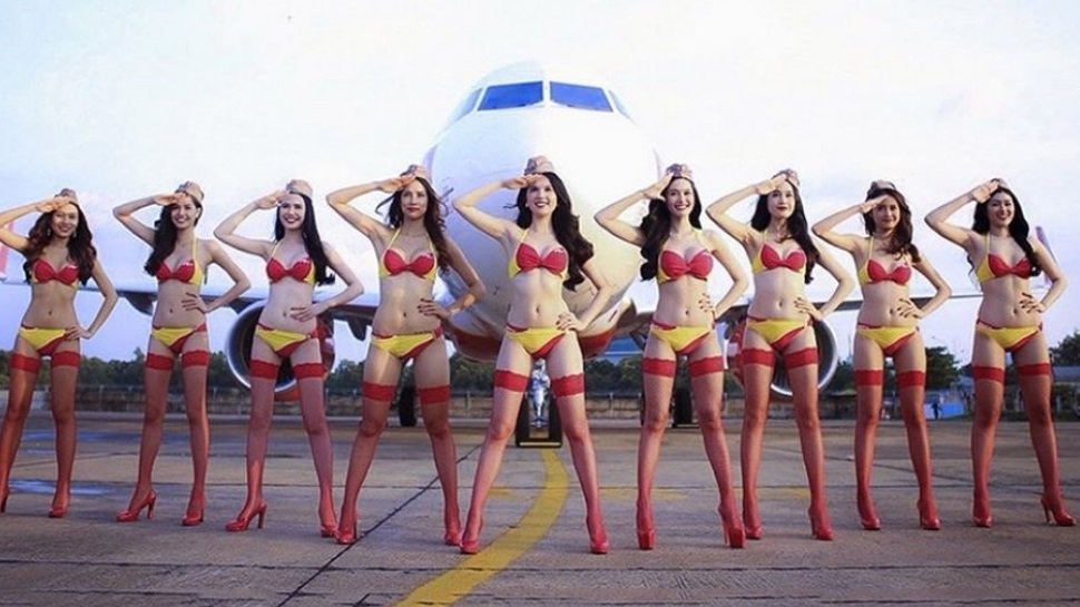 Vietnam’s Bikini Clad Air Hostess Airline – VierJet Air To Operate From Delhi