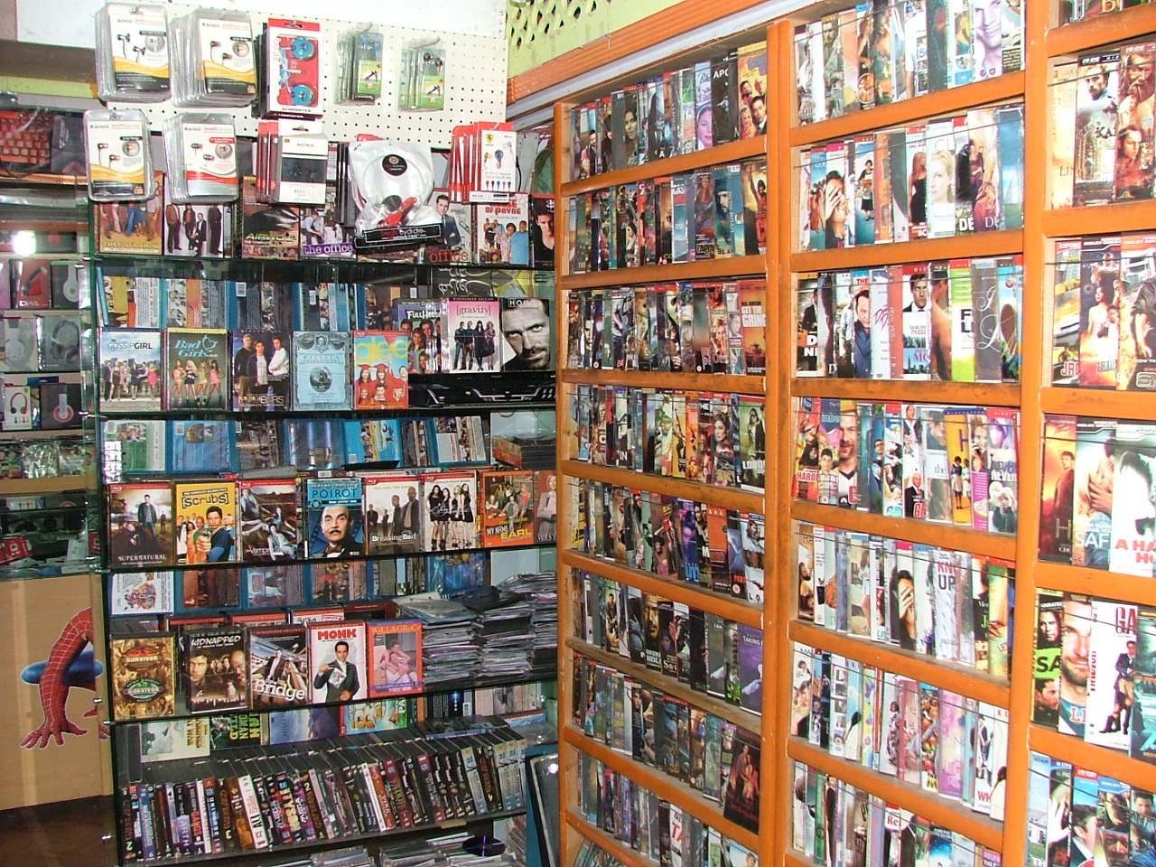 Delhi’s Iconic DVD Store Houses 50,000 DVDs From The 80’s