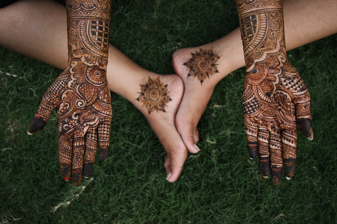5 Mehendi Artists In Delhi for your Karva Chauth Traditions!