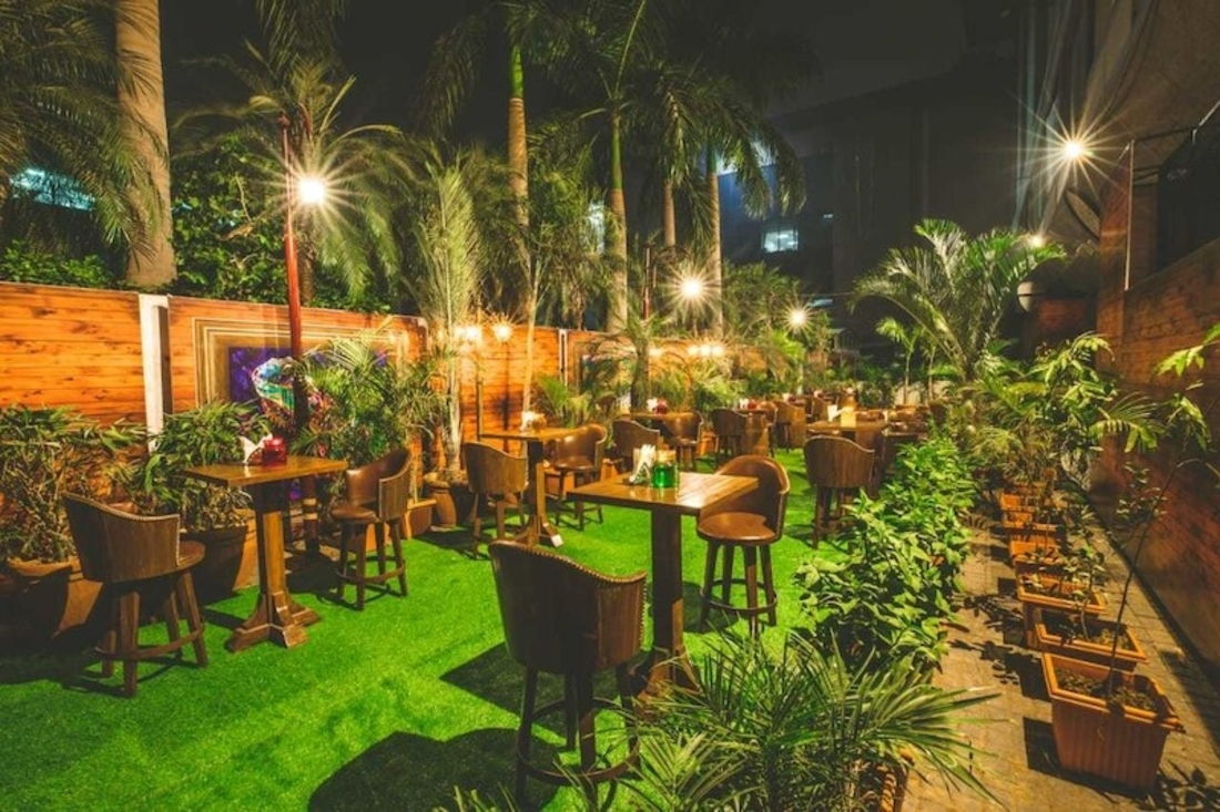 Winter Love And Food: This Saket Cafe’s Tucked Away In Outdoor Greenery